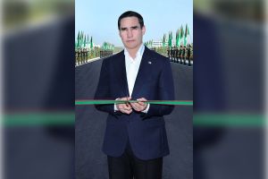 Türkmenistanyň Ýaragly Güýçleriniň harby bölüminiň täze binalar we desgalar toplumy ulanmaga berildi
