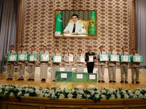 «Ýylyň terbiýeçi serkerdesi» bäsleşiginiň jemi jemlendi